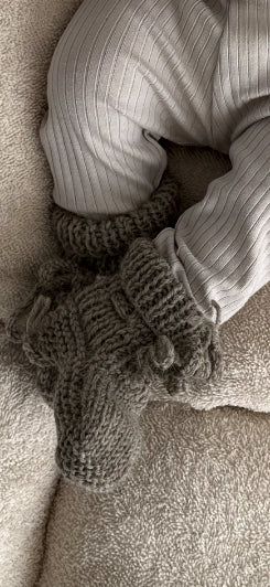 Slofjes merino wol - taupe - For Your Little Cutie