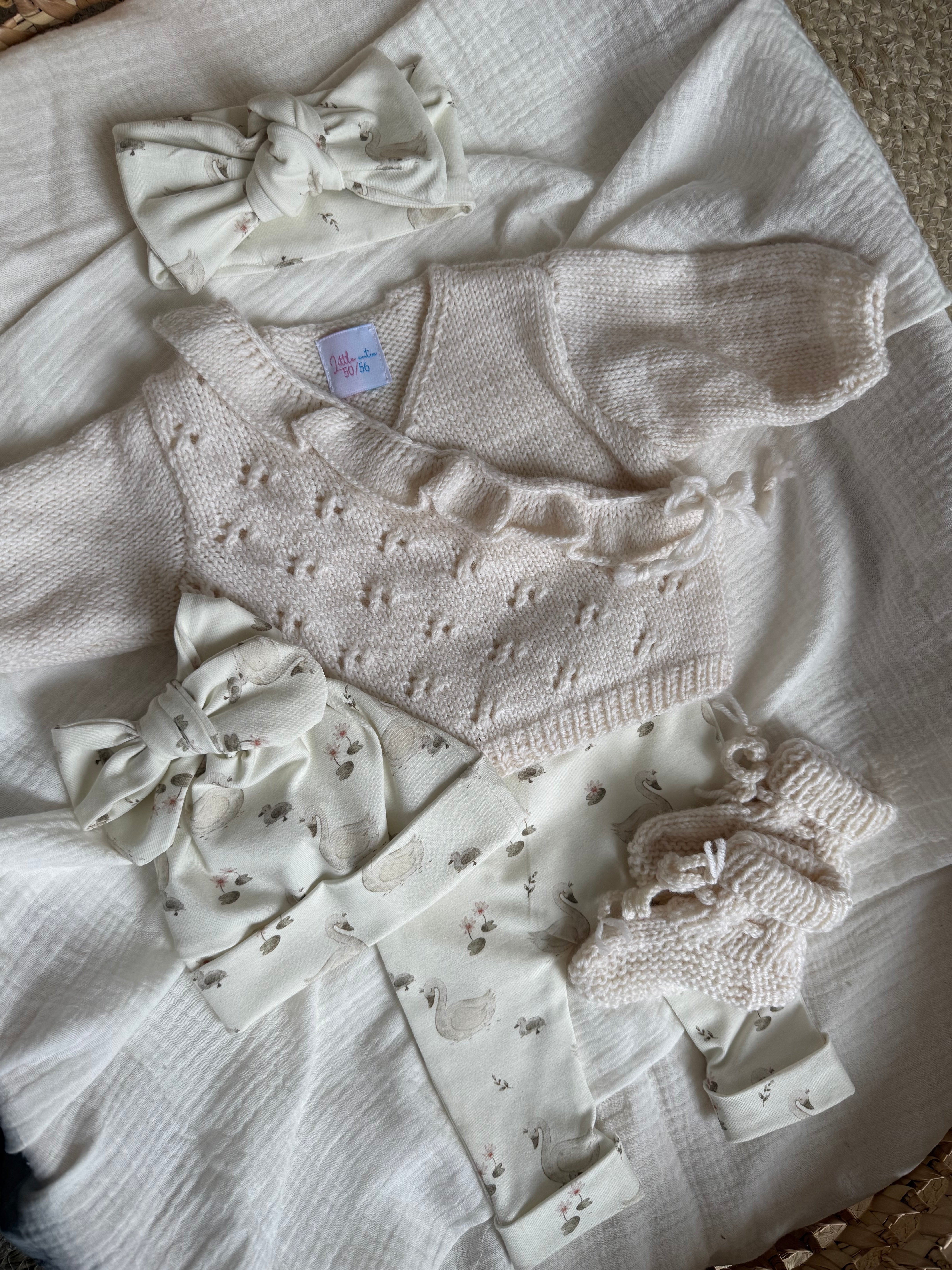 Overslagvest - Merino wol ruffle off white - For Your Little Cutie