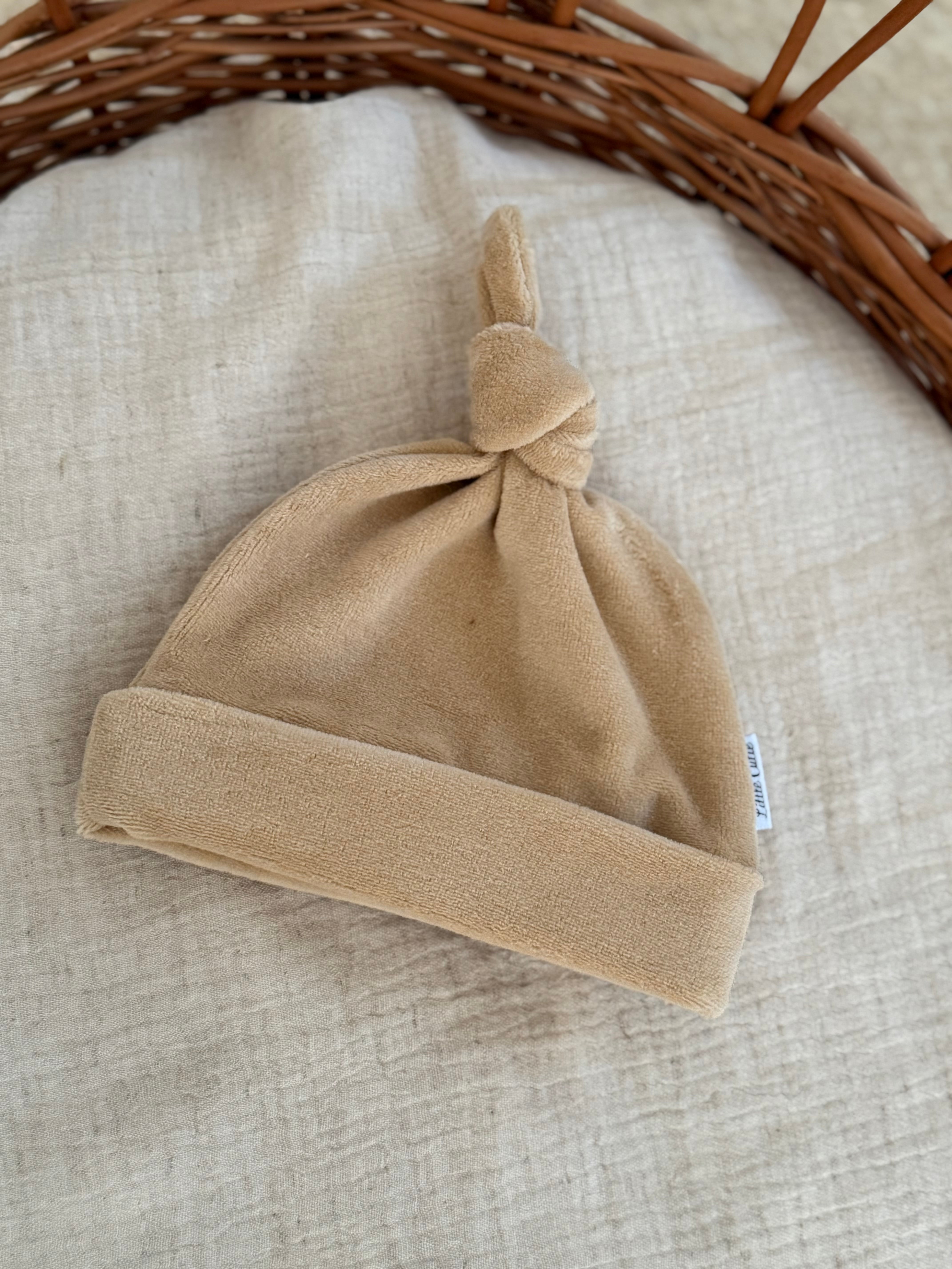 Mutsje - velours mosterd - For Your Little Cutie