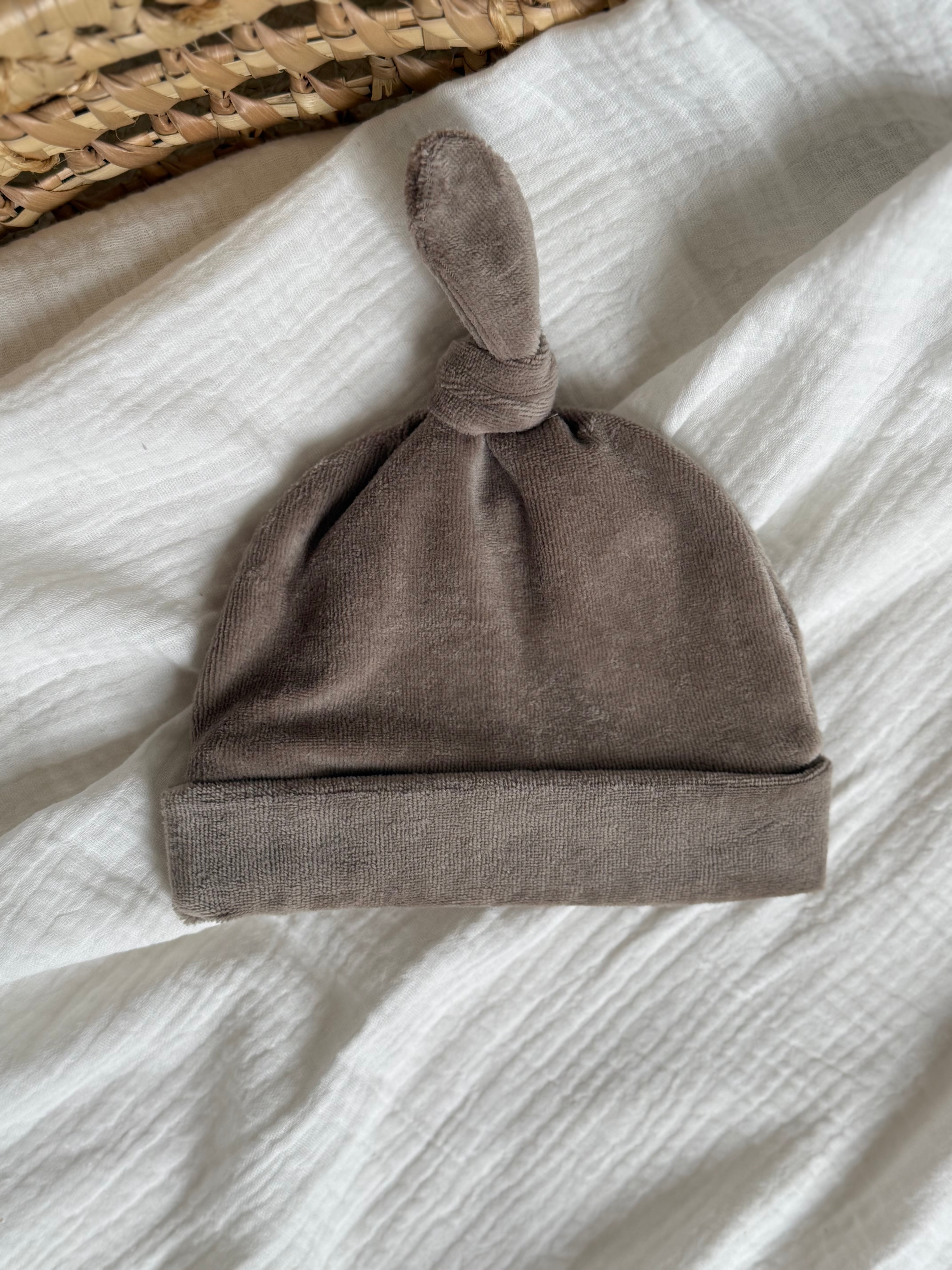 Mutsje velours - Taupe - For Your Little Cutie