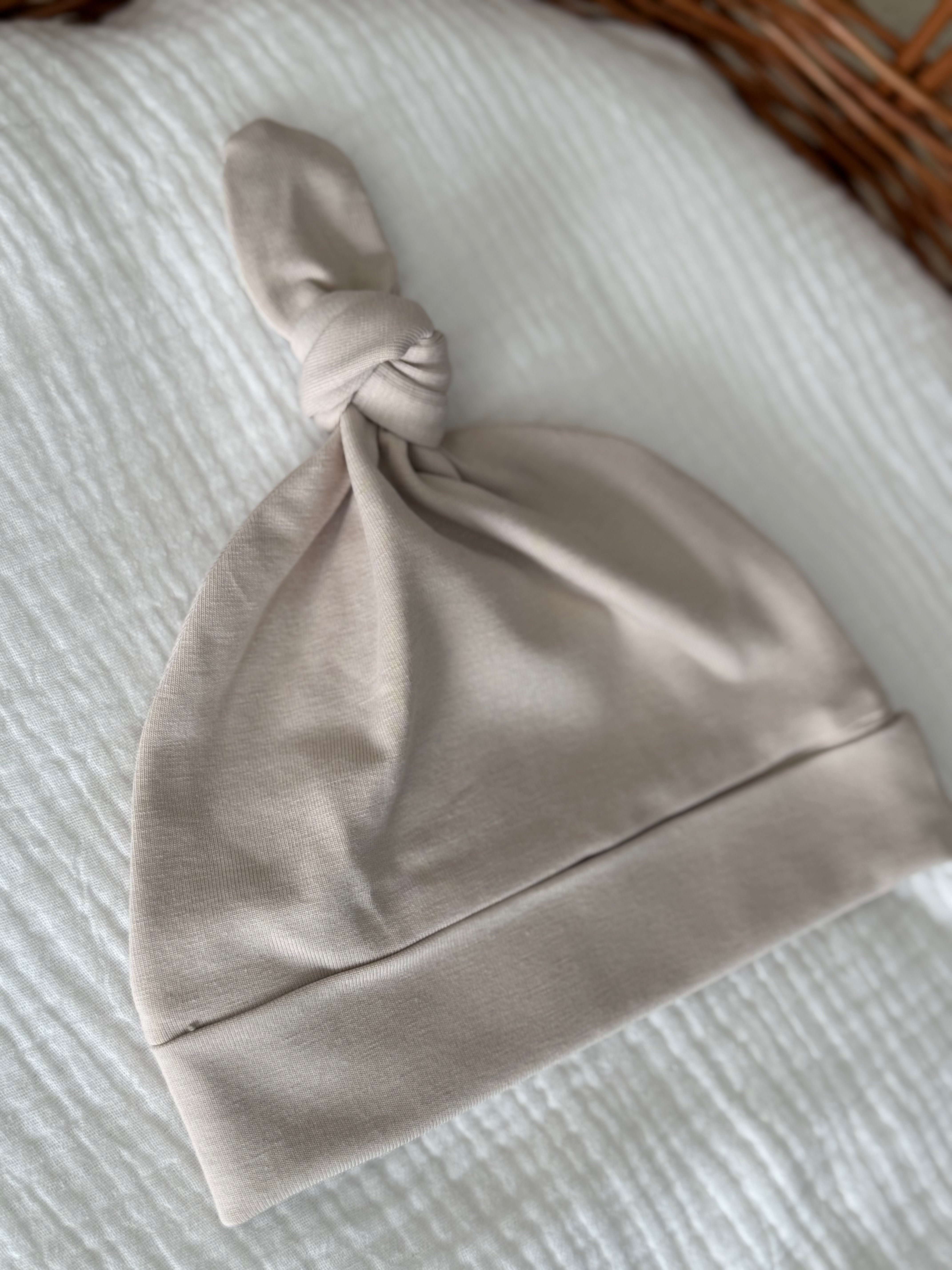 Dahlia Mutsje - Sand - For Your Little Cutie