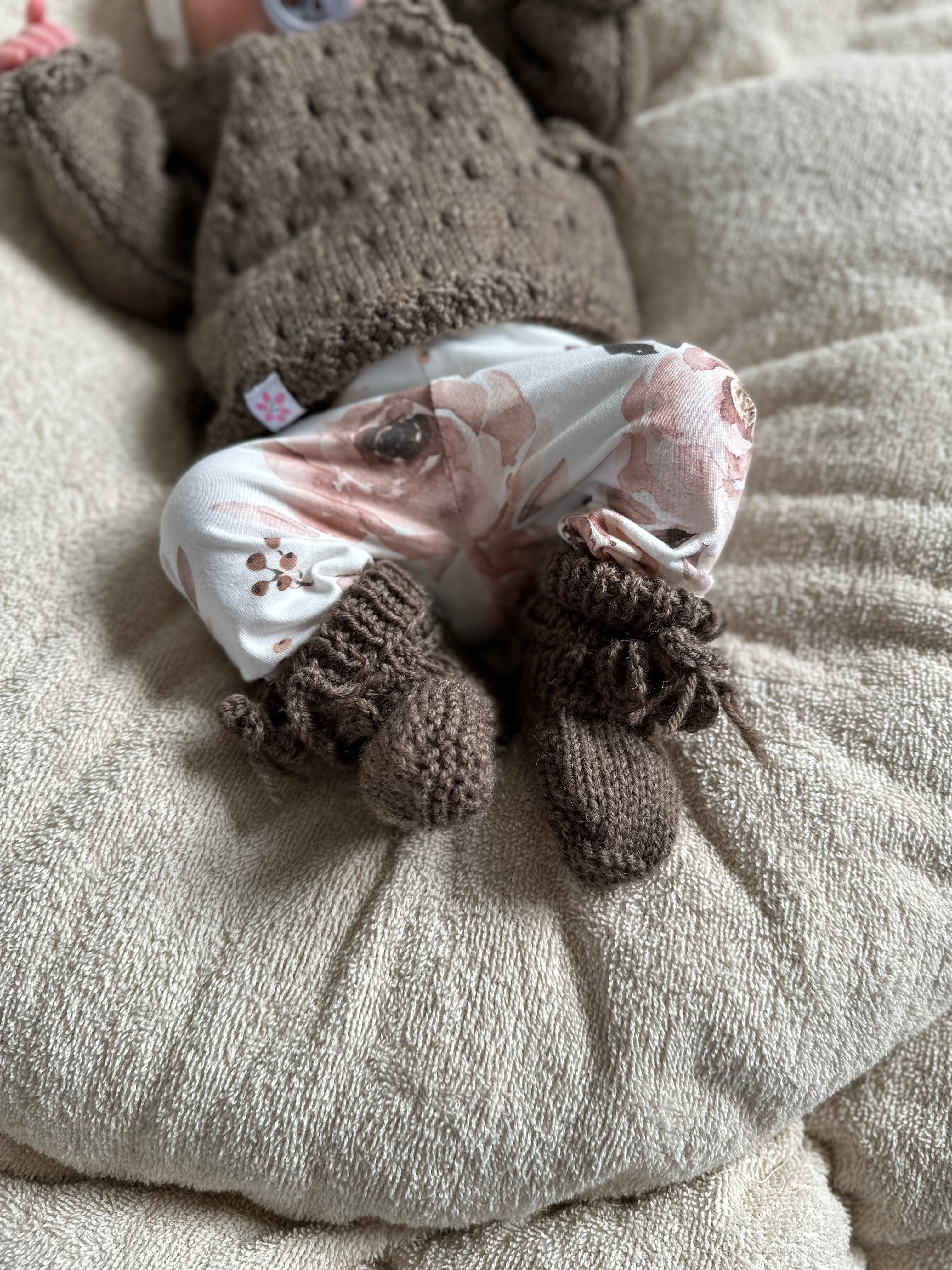 Slofjes - merino wol bruin - For Your Little Cutie