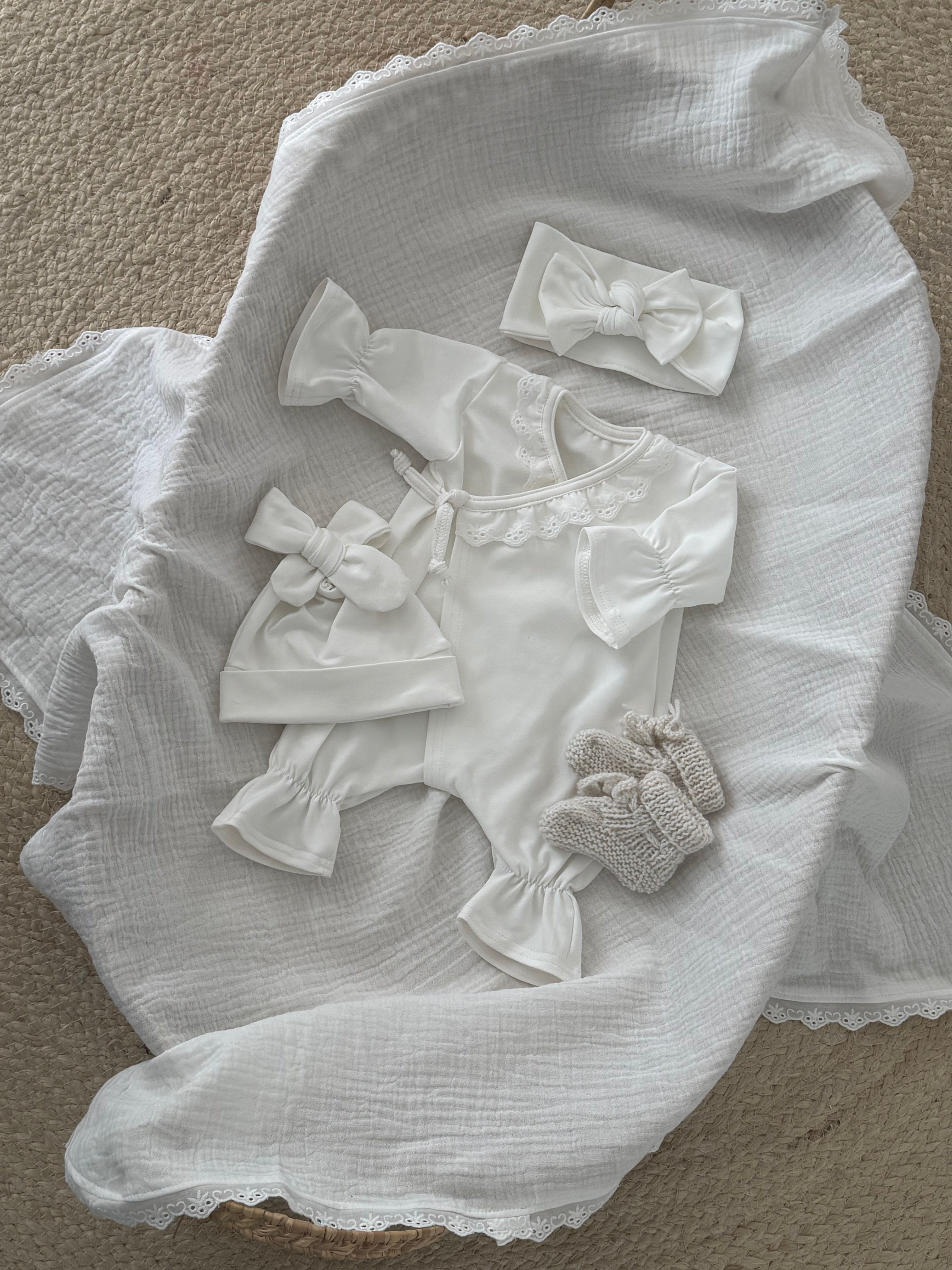 Newborn Set 5 Delig - Broderie Off White
