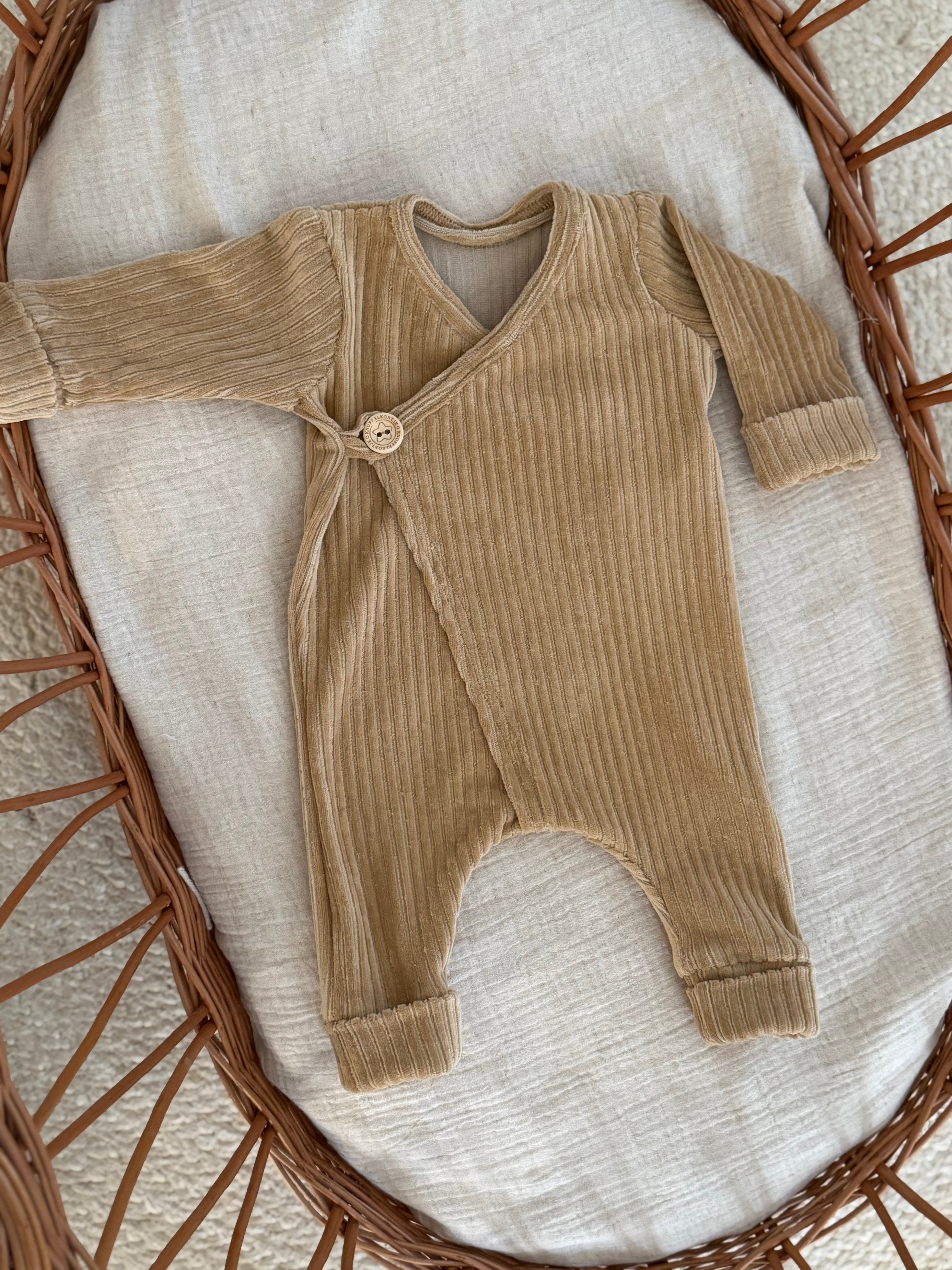 Boxpakje unisex - fluweel rib mosterd - For Your Little Cutie