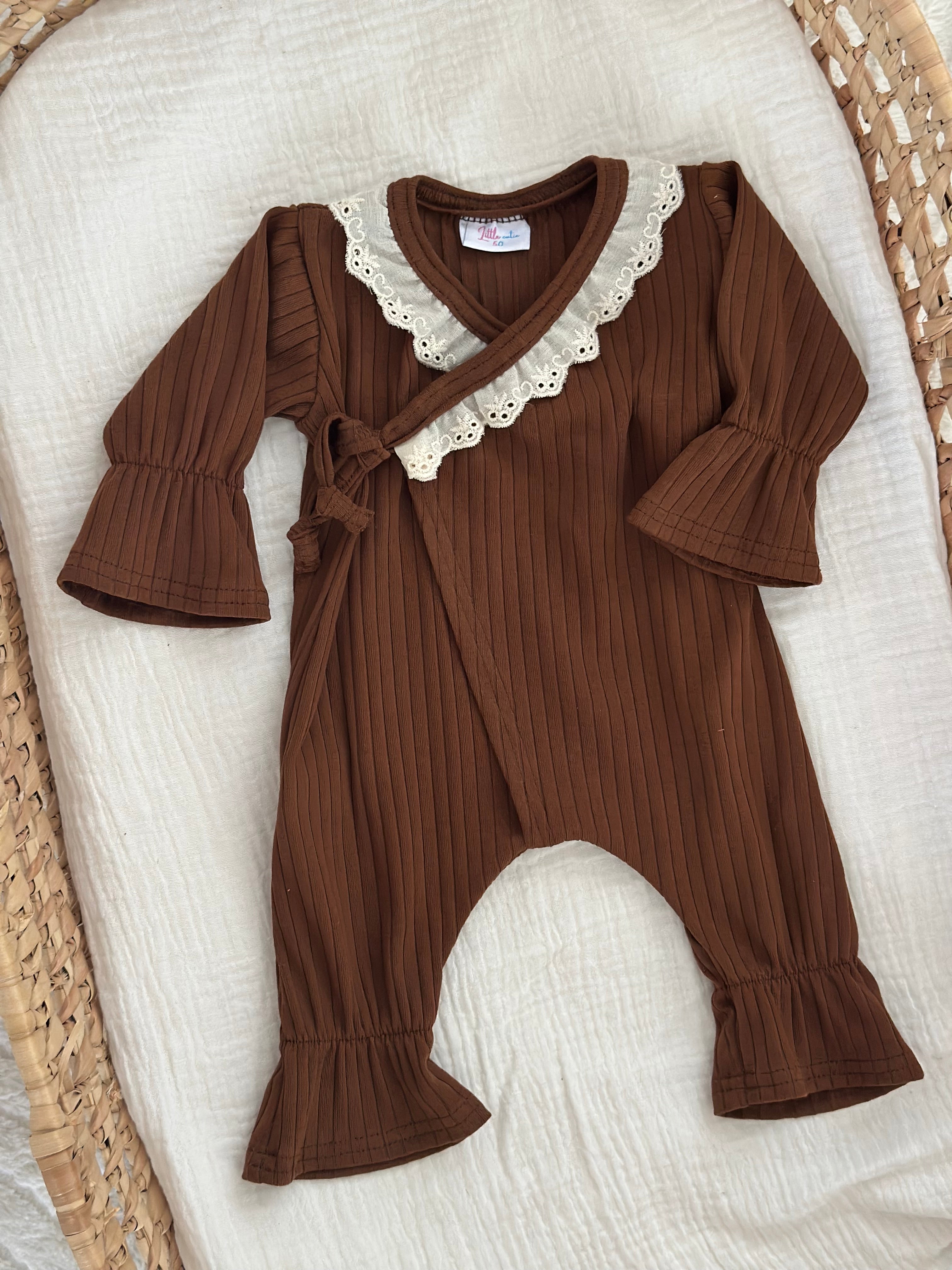 Boxpakje Broderie - Rib Walnut