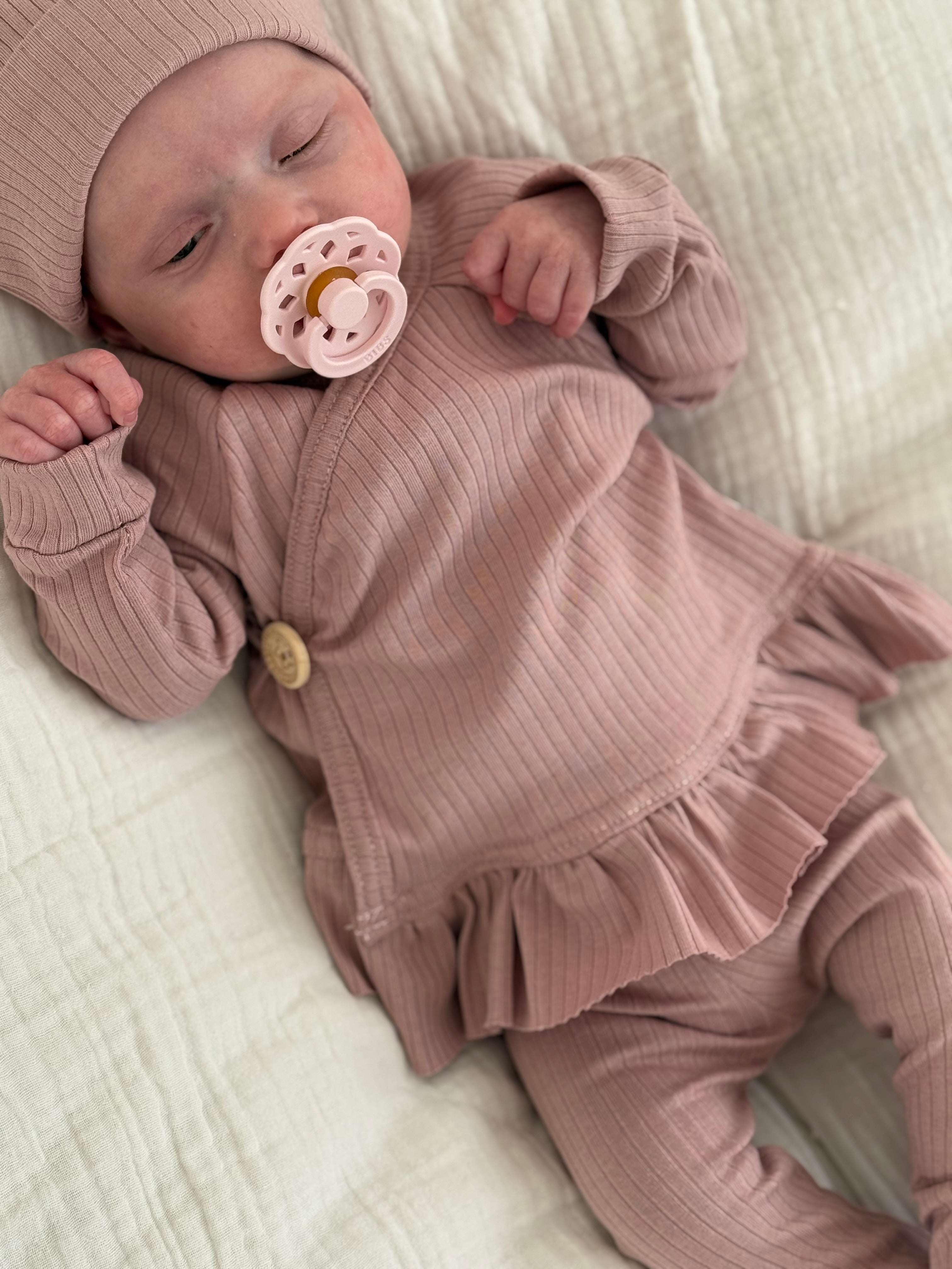 Overslagshirt ruffle jersey rib - roze - For Your Little Cutie