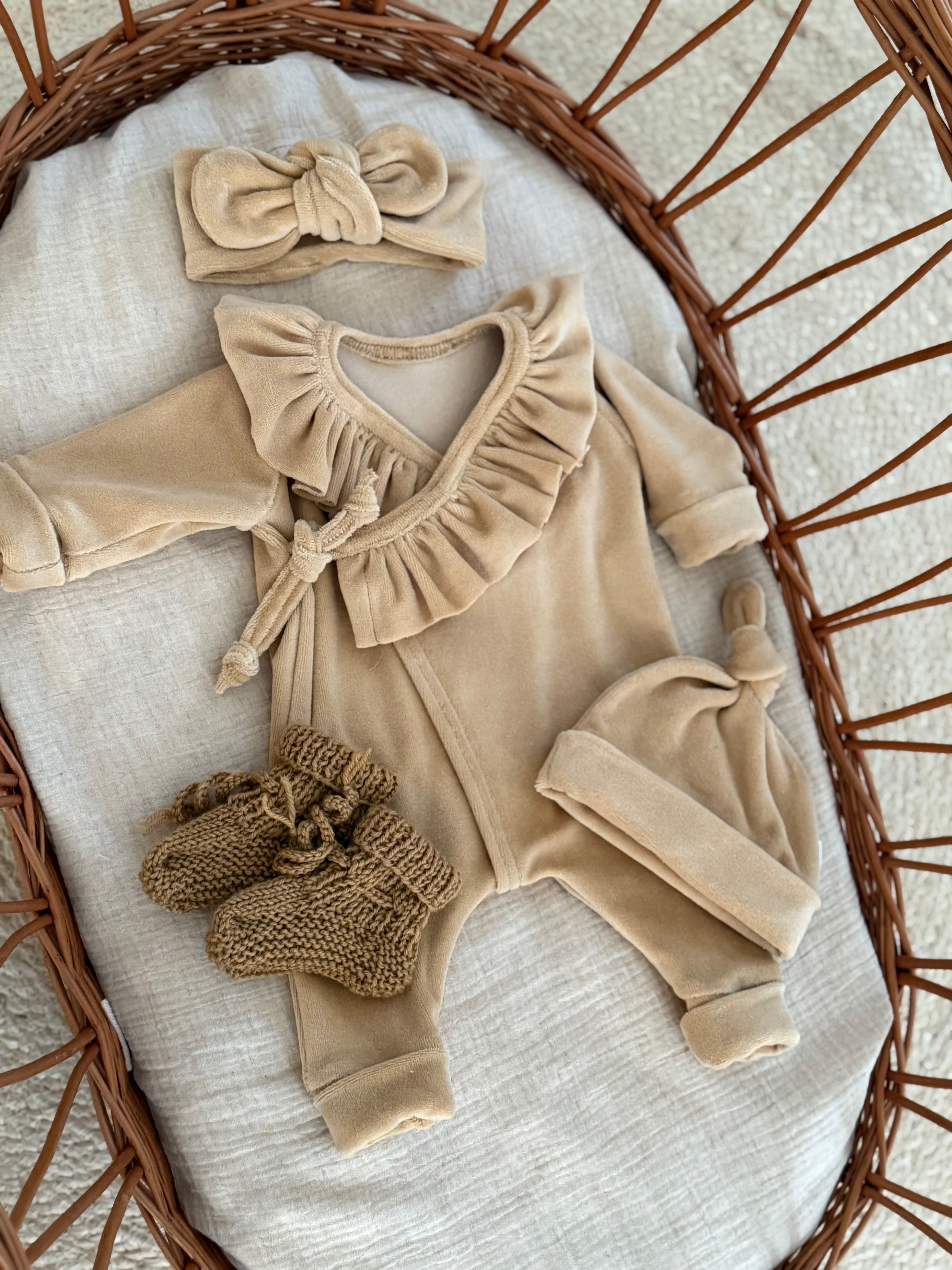 Overslag boxpakje - velours mosterd - For Your Little Cutie