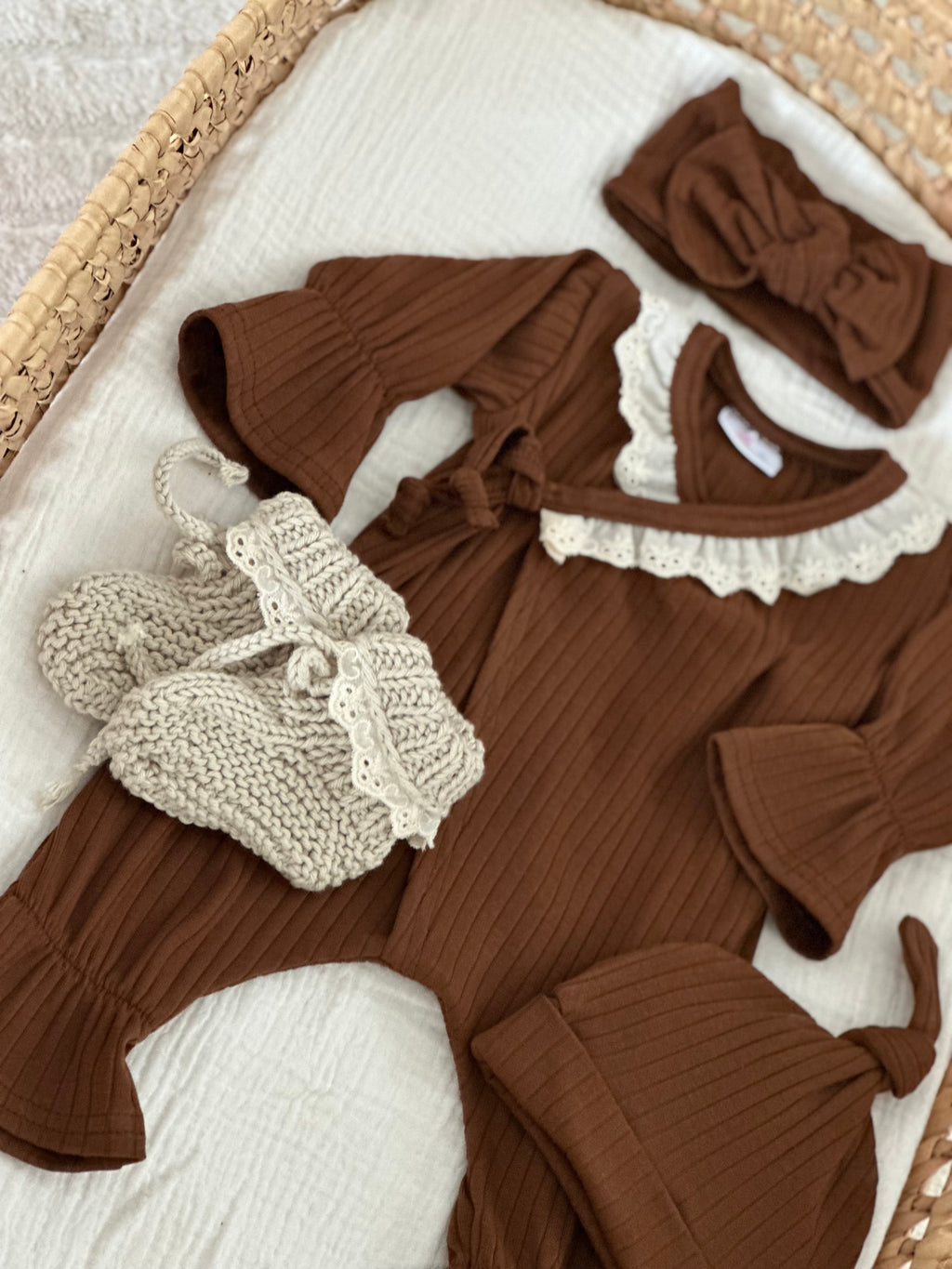 Boxpakje Broderie - Rib Walnut