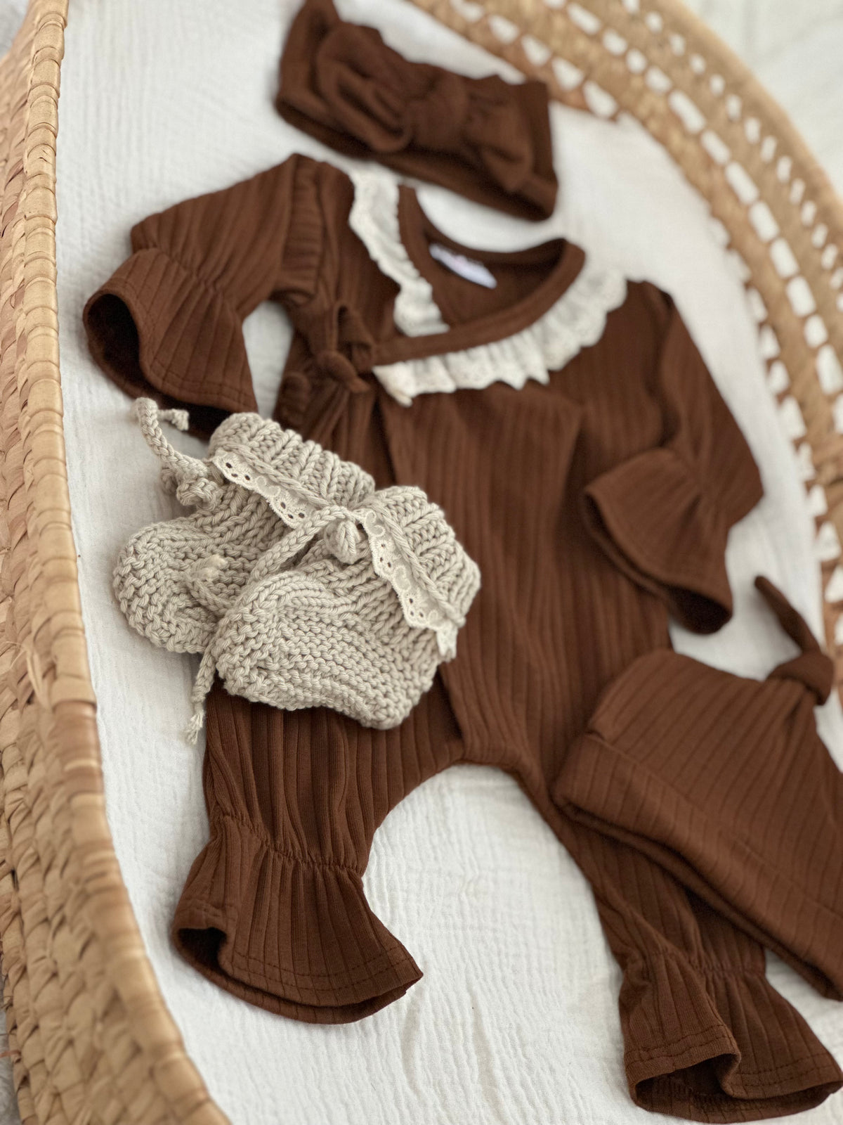 Slofjes broderie - katoen sand - For Your Little Cutie