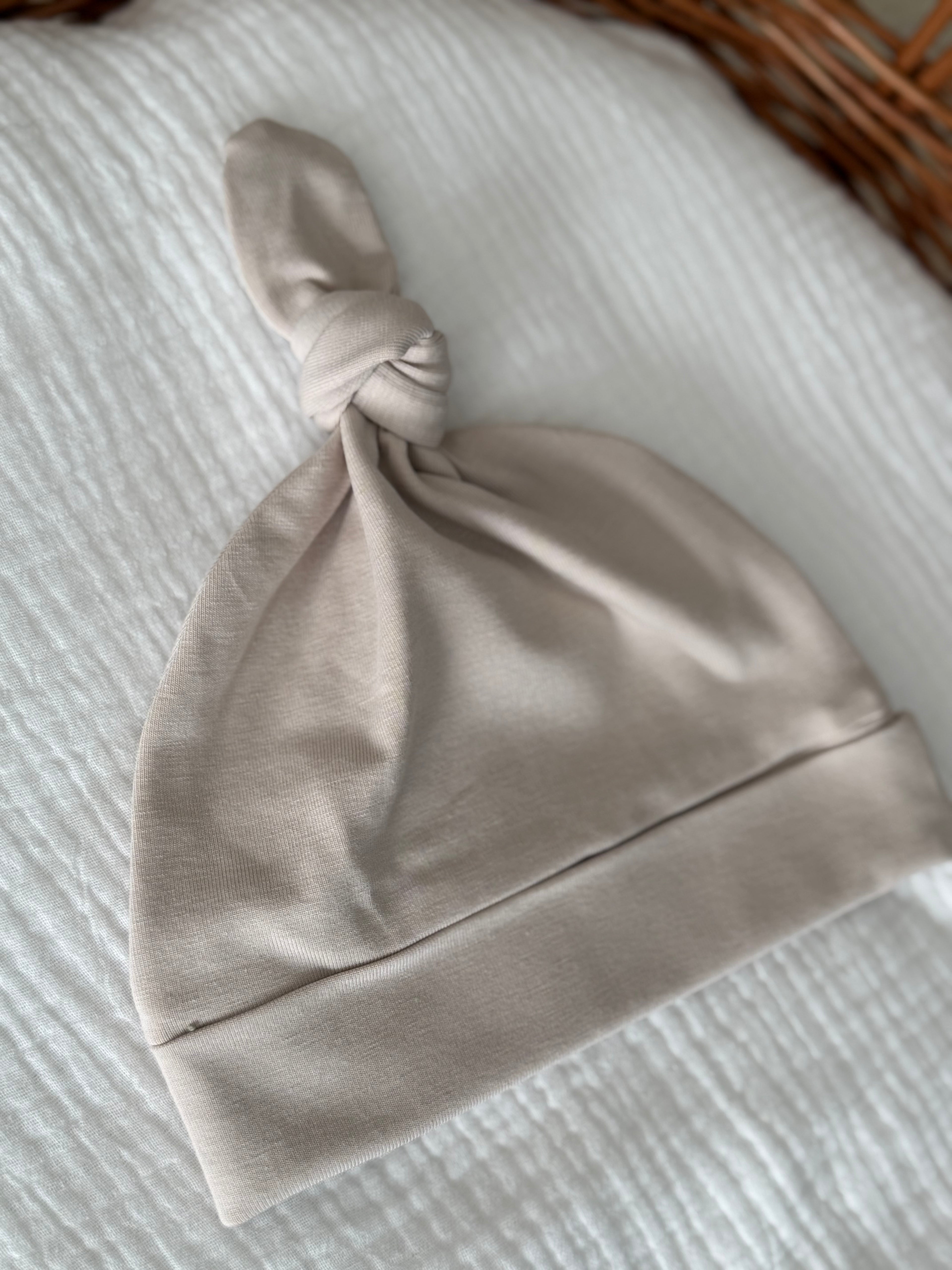 Dahlia Mutsje - Sand - For Your Little Cutie