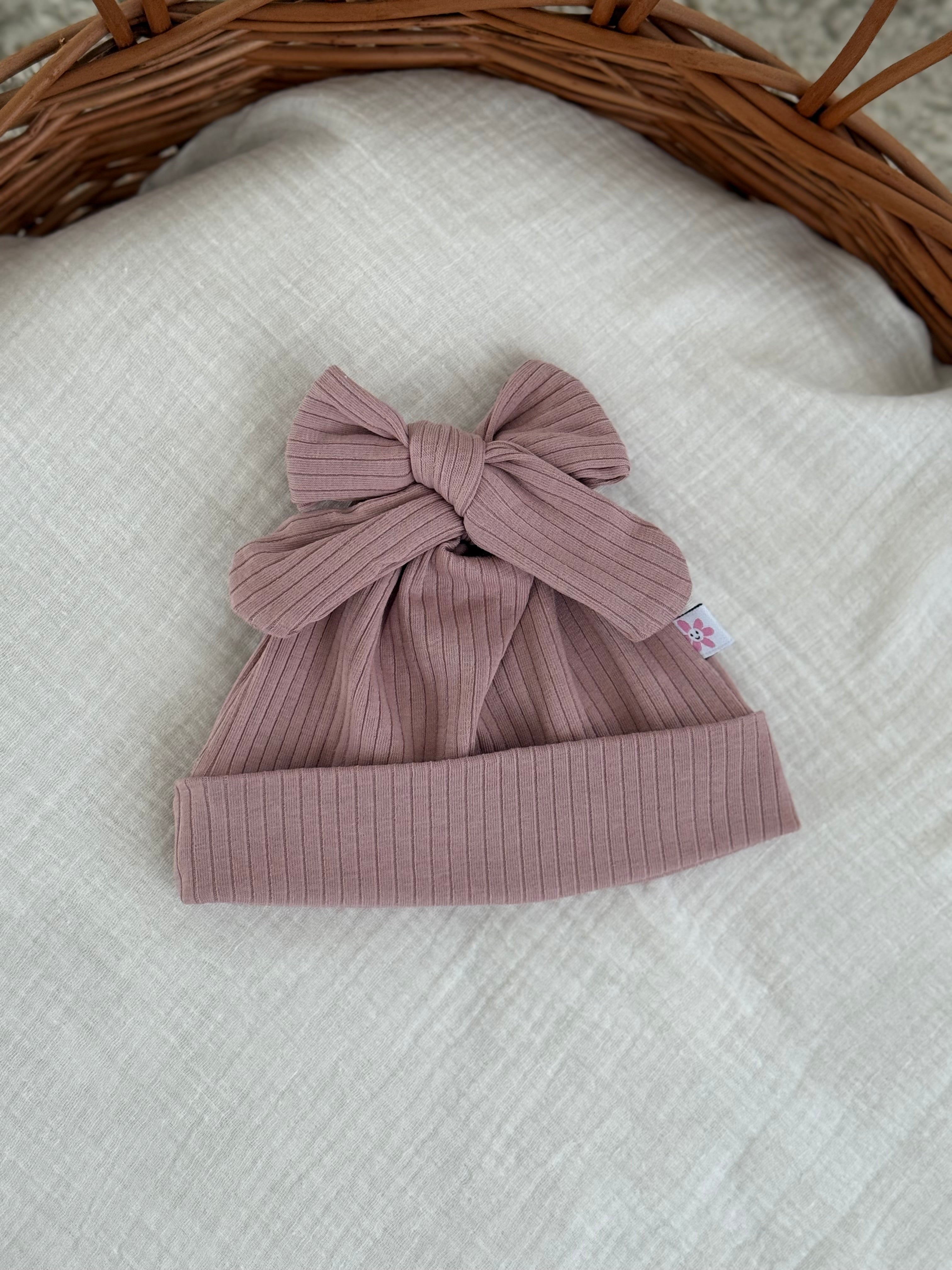 Mutsje strik jersey rib - roze - For Your Little Cutie