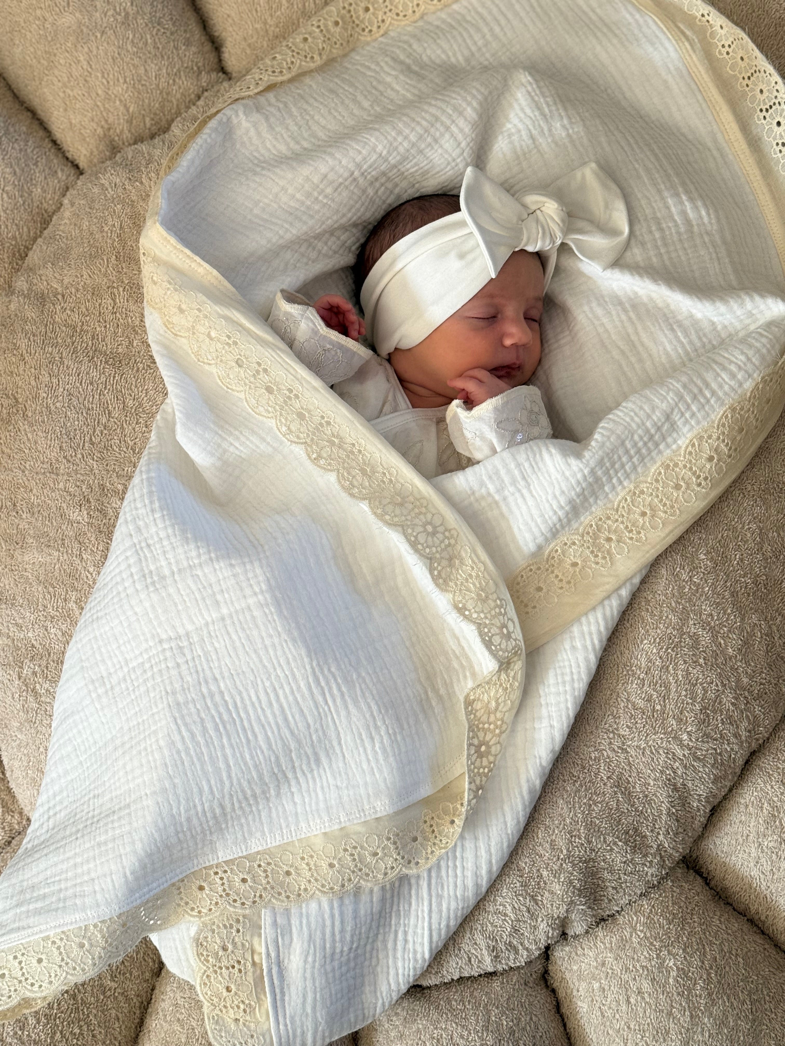 Mousseline Doek Dahlia — Ecru met Kanten Rand - For Your Little Cutie