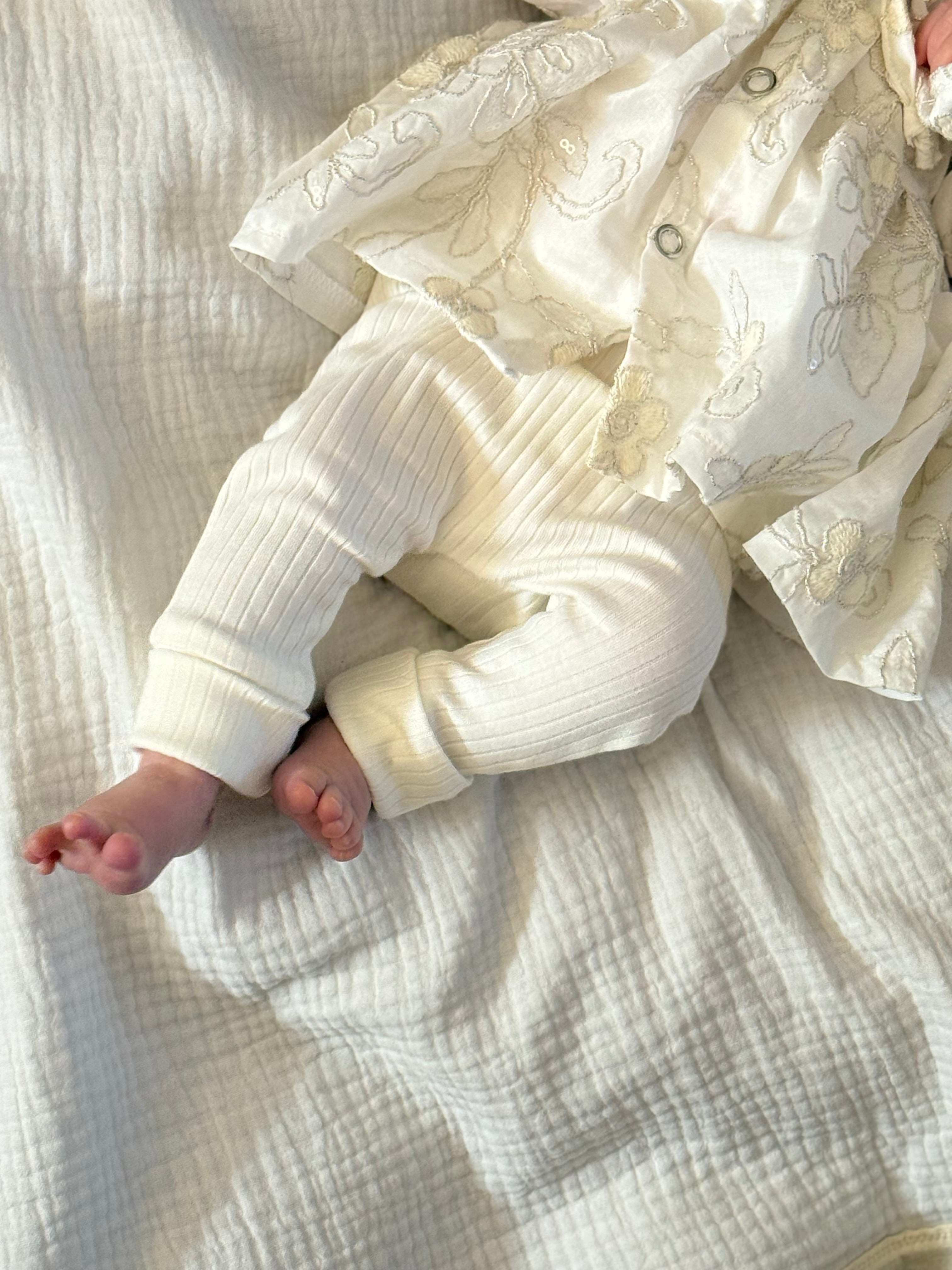 Dahlia Broekje - Jersey Rib Ecru - For Your Little Cutie