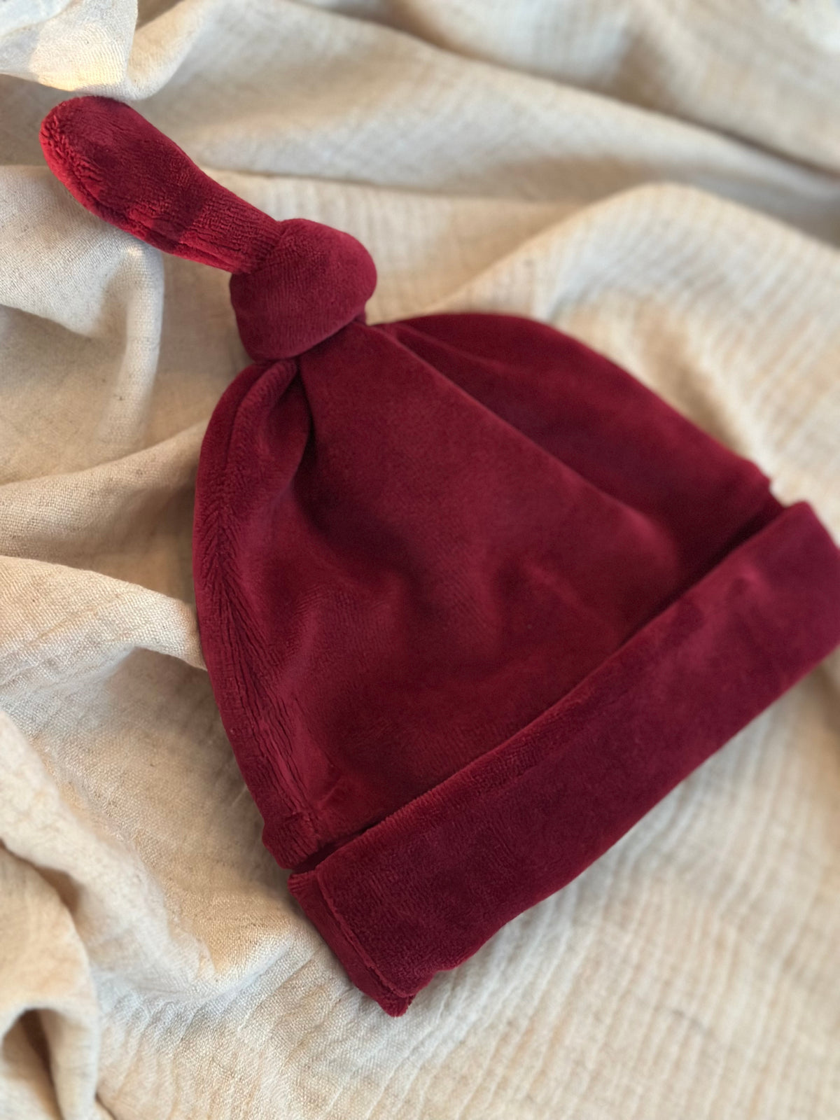 Mutsje - Burgundy Velours